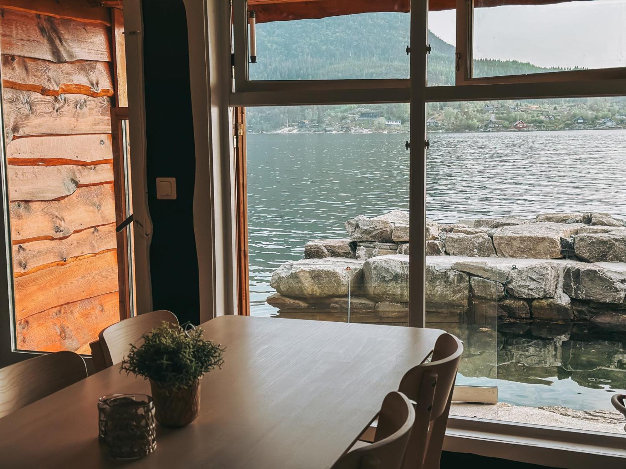 Preikestolen Panorama - Seaside Apartments Jørpeland エクステリア 写真