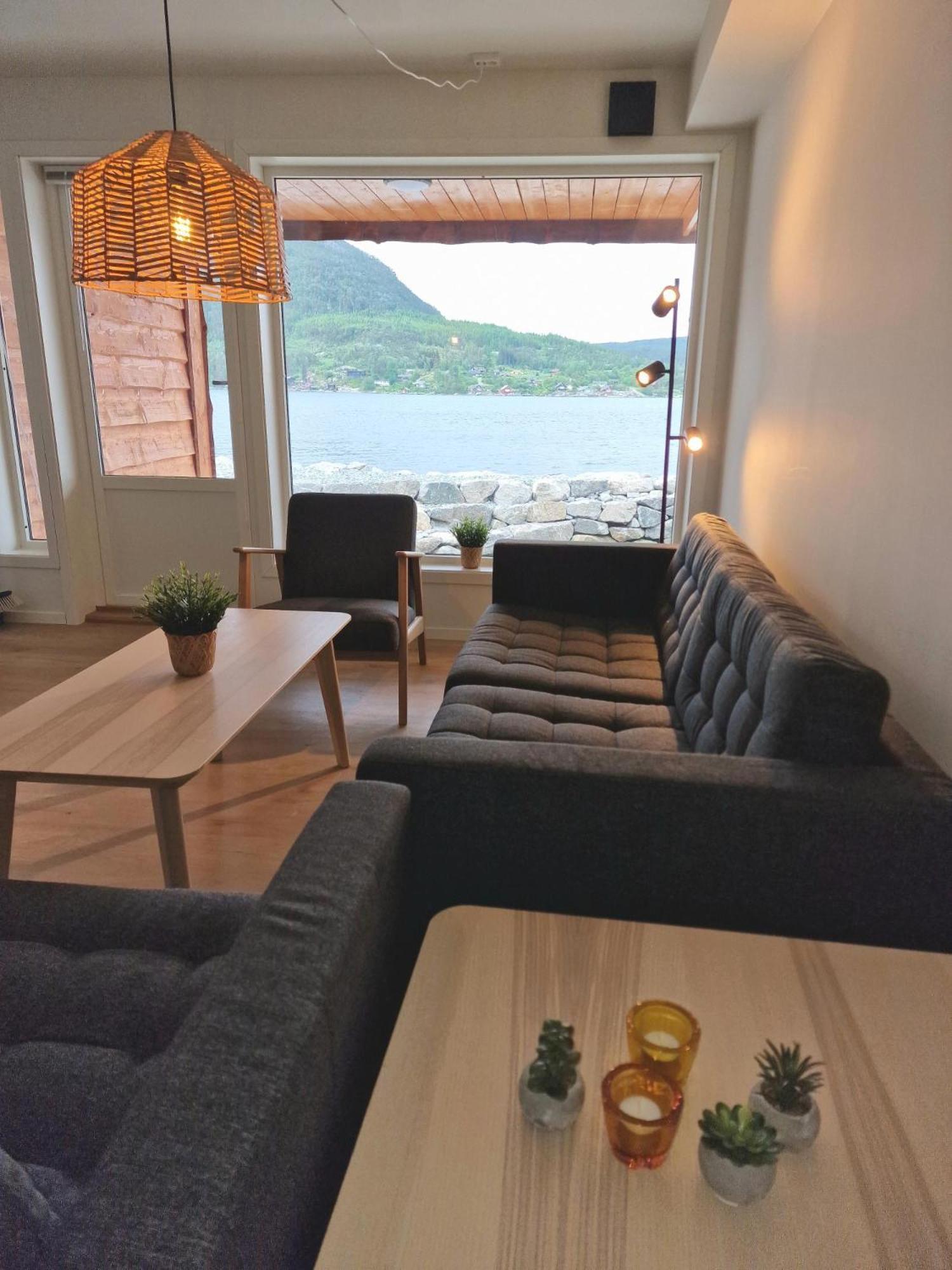 Preikestolen Panorama - Seaside Apartments Jørpeland エクステリア 写真